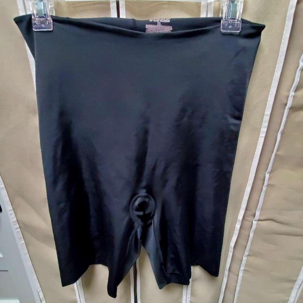 Spanx Shaper Shirts, Black. XL